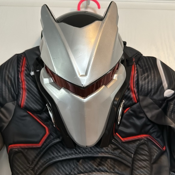 Fortnite omega costume kids size medium - Picture 3 of 8